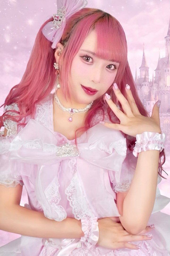 桃愛ゆうか